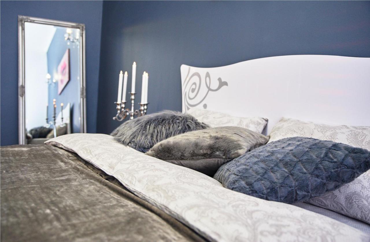 Designer Apartment In The Center Λβιβ Εξωτερικό φωτογραφία